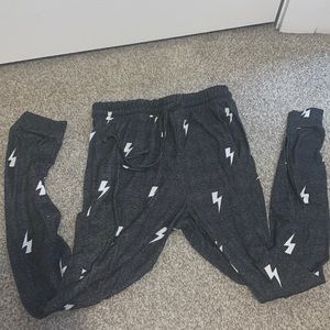 flattering lightweight sweatpants